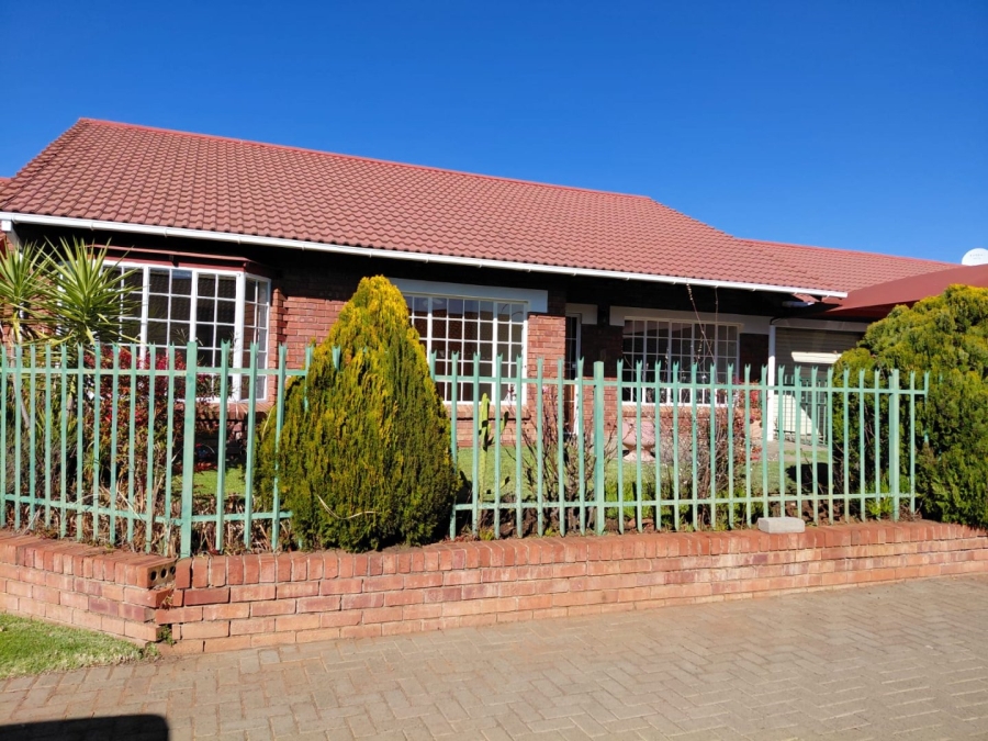 3 Bedroom Property for Sale in Fichardt Park Free State
